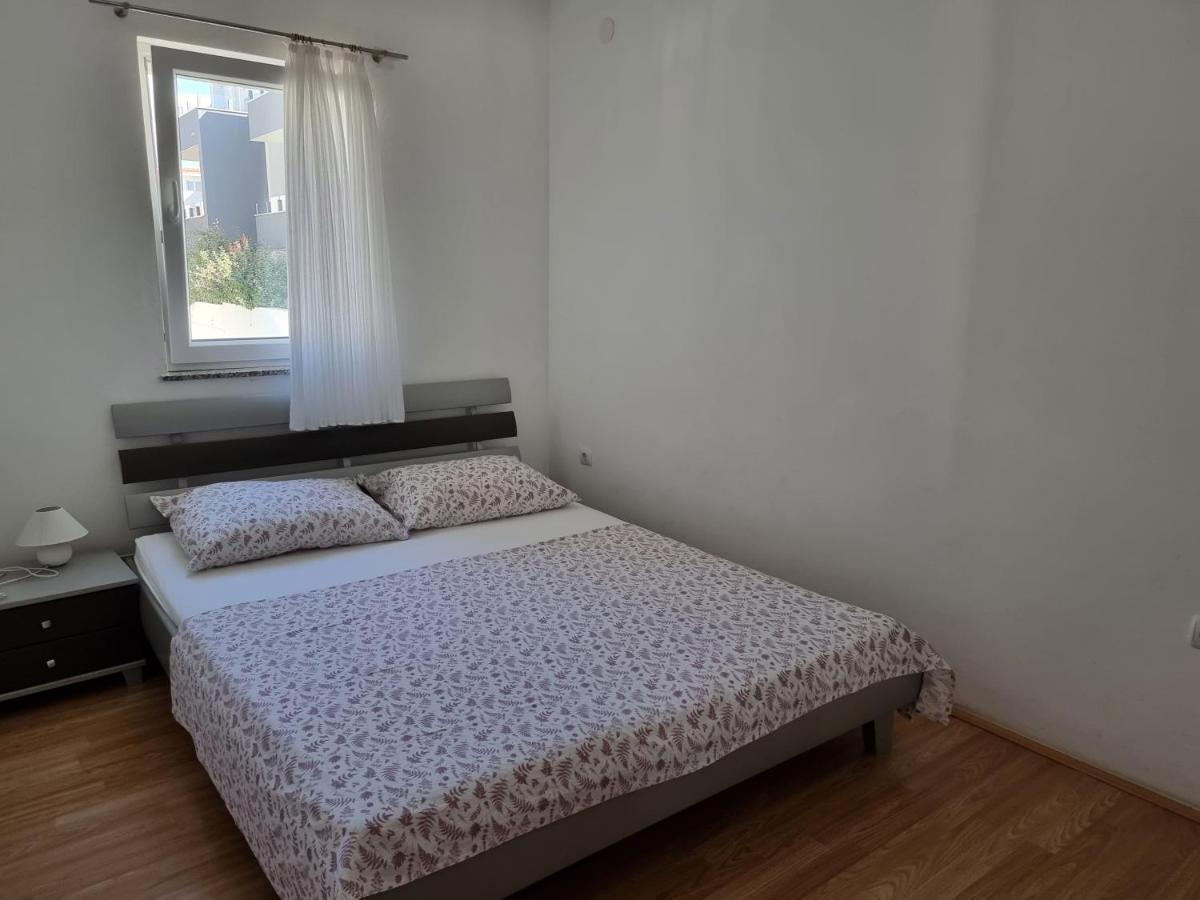 The Golden Grotto Apartments Novalja Exterior photo
