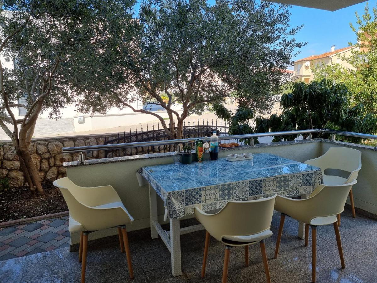 The Golden Grotto Apartments Novalja Exterior photo